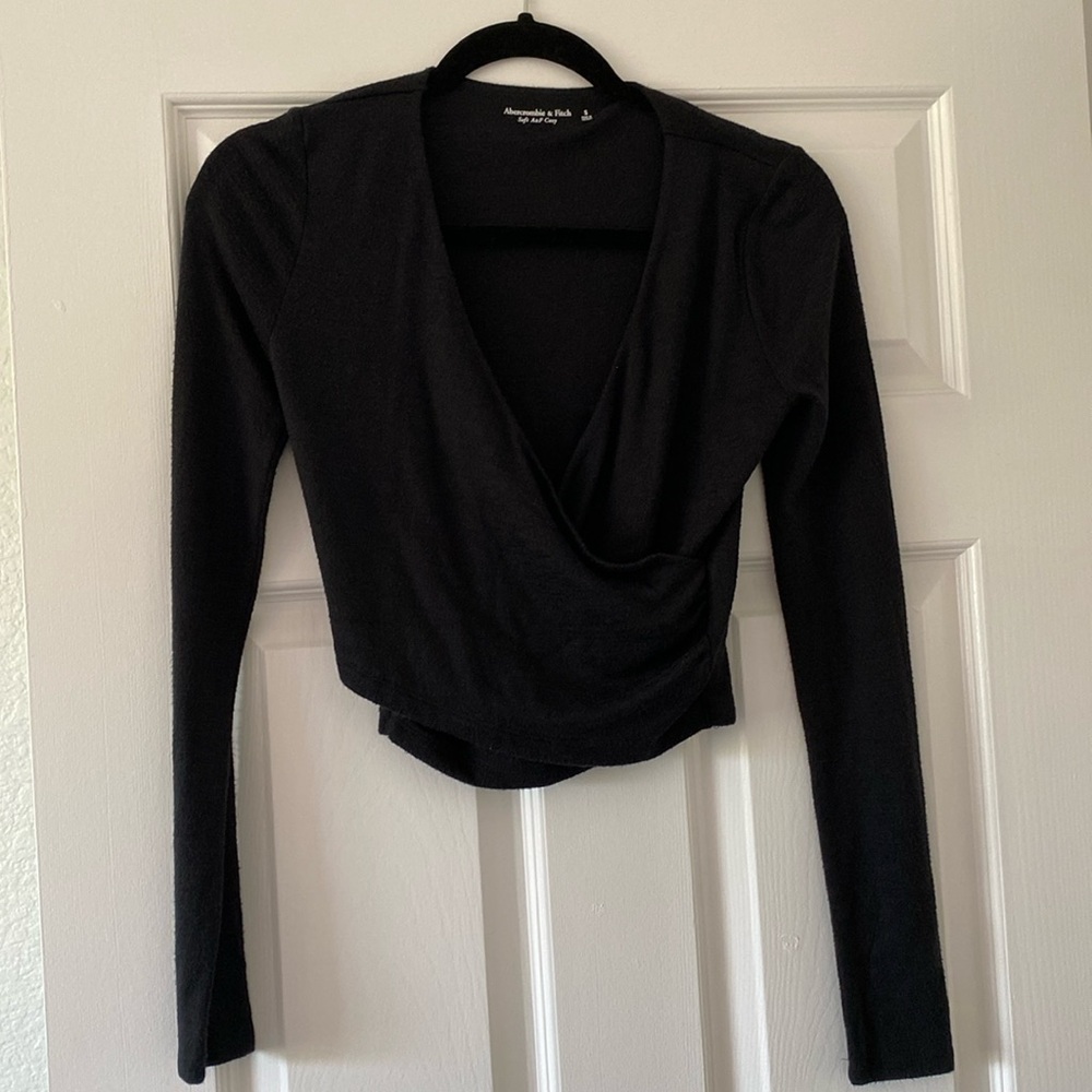 A&F Long Sleeve Crop Top Black Small